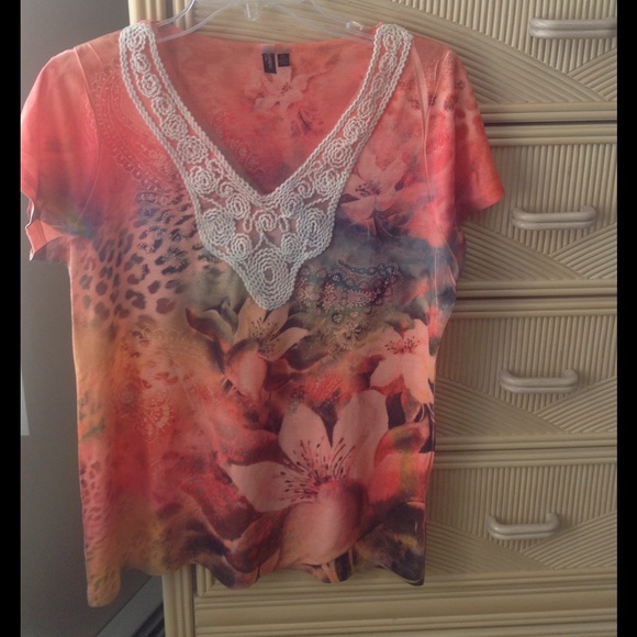 Susan Lawrence Tops - Host Pick🌸NWOT Susan Lawrence Sz PL,100%Polyester BlouseSoft
